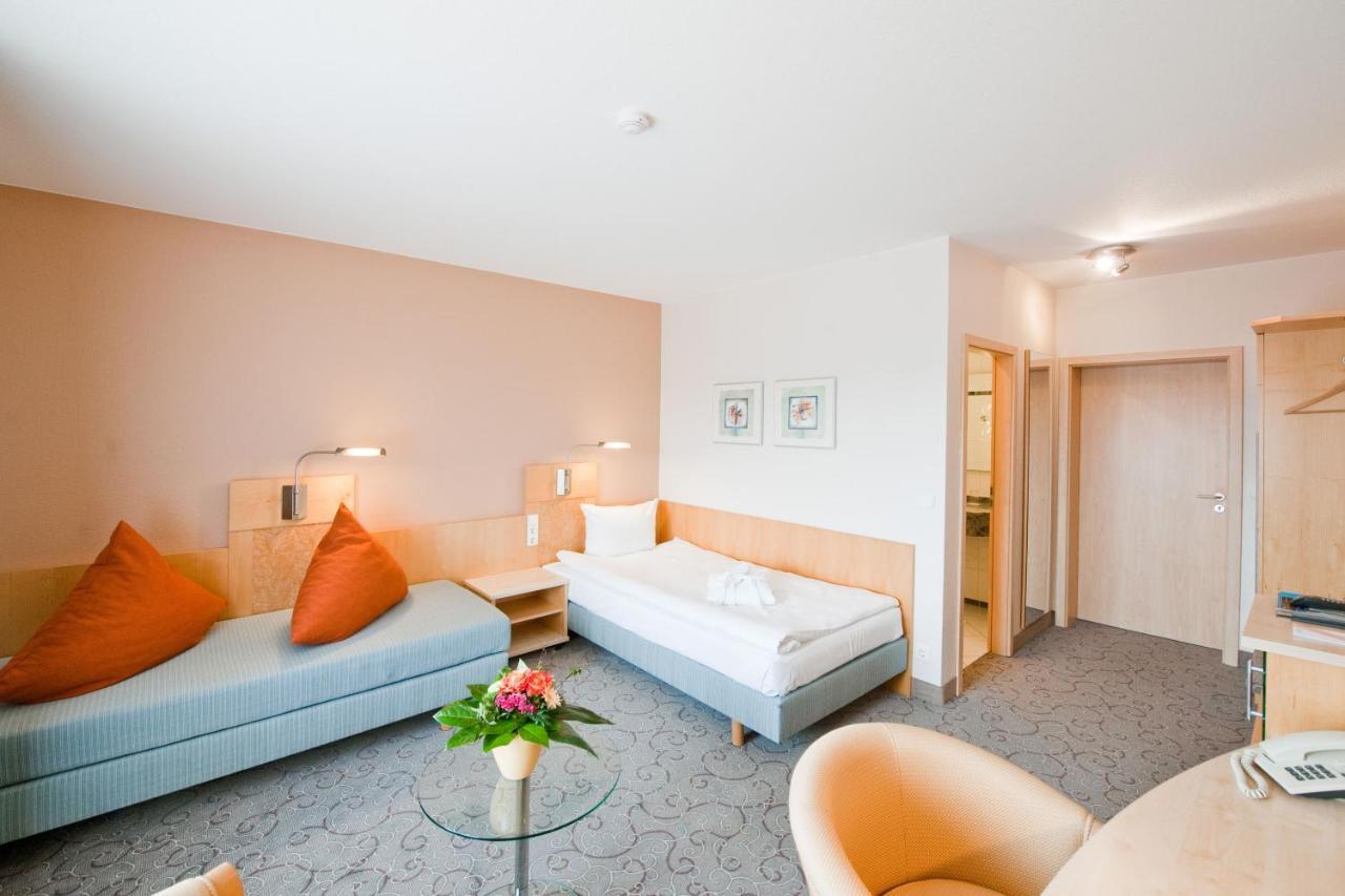Hotel Scheffelhoehe Bruchsal Exterior photo